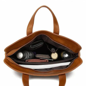Aveline – Classic leather one-shoulder messenger bag for women, crafted from premium cowhide, available in multiple colors.