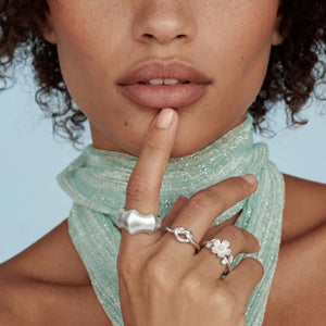 Onde Sculptural Wave Sterling Silver Ring