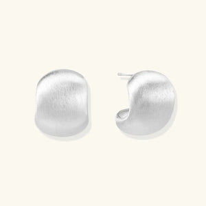 Silva Curve Studs – Silver Jewellar