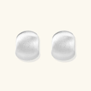 Silva Curve Studs – Silver Jewellar