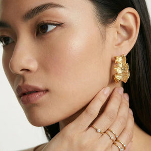 Wave Flow Hoops – 18K Gold Plated Jewellar