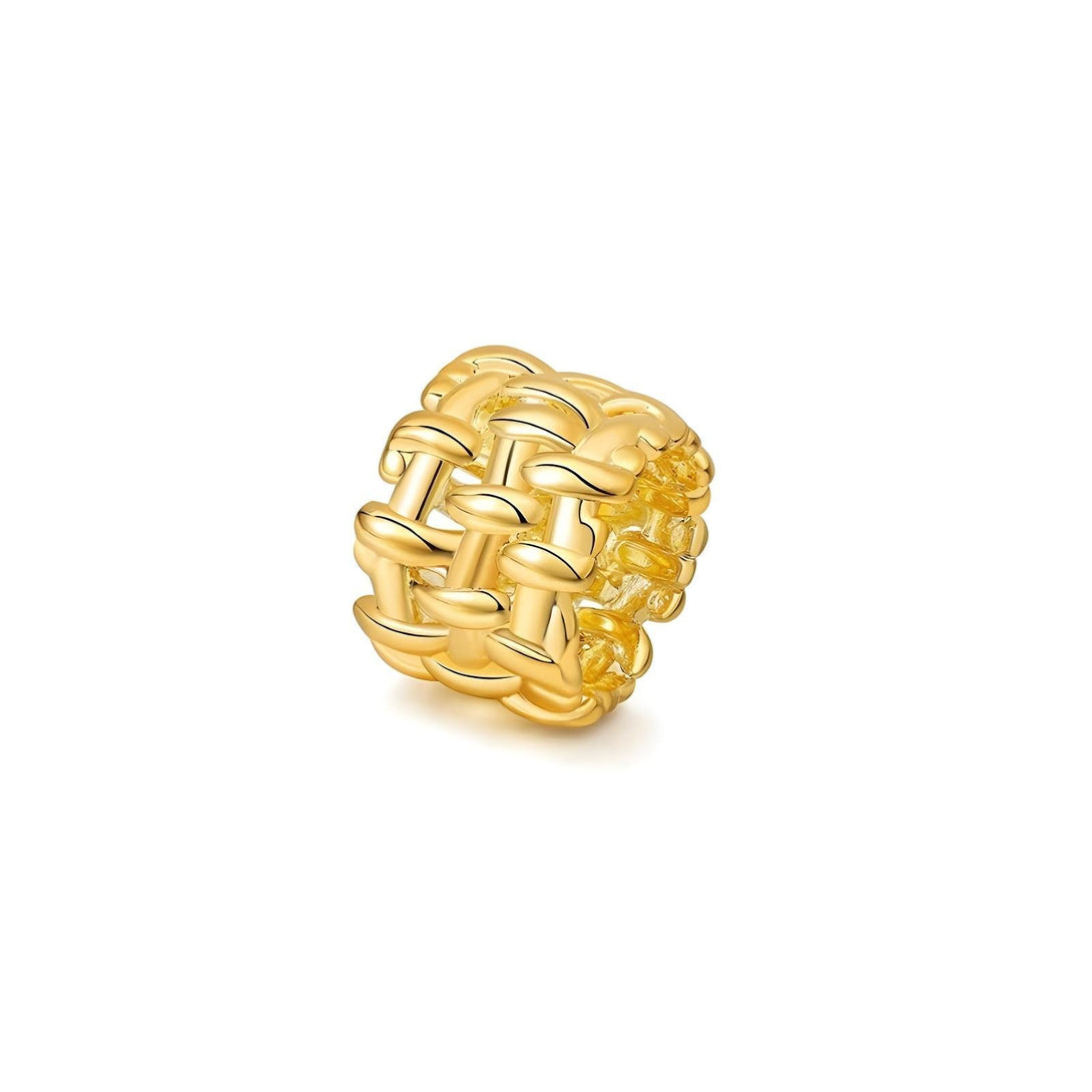 Bold Aura Ring