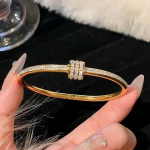 Luna Gleam – Titanium Steel Diamond-Pattern Bracelet - Jewellar