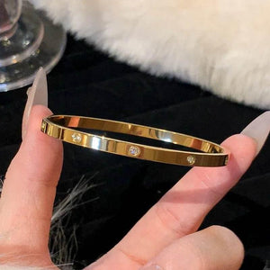 Luna Gleam – Titanium Steel Diamond-Pattern Bracelet - Jewellar