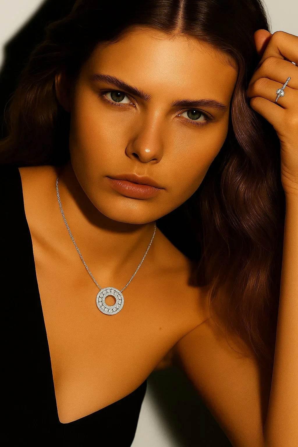 Mira Halo – 925 Moissanite Pendant - Jewellar